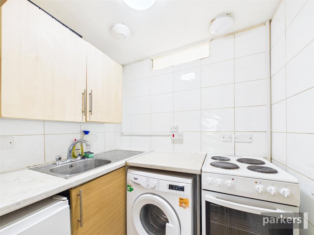 Apartment in Berkshire - View 3