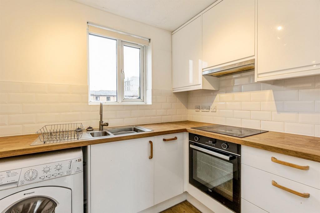 Apartment in Bristol - View 5