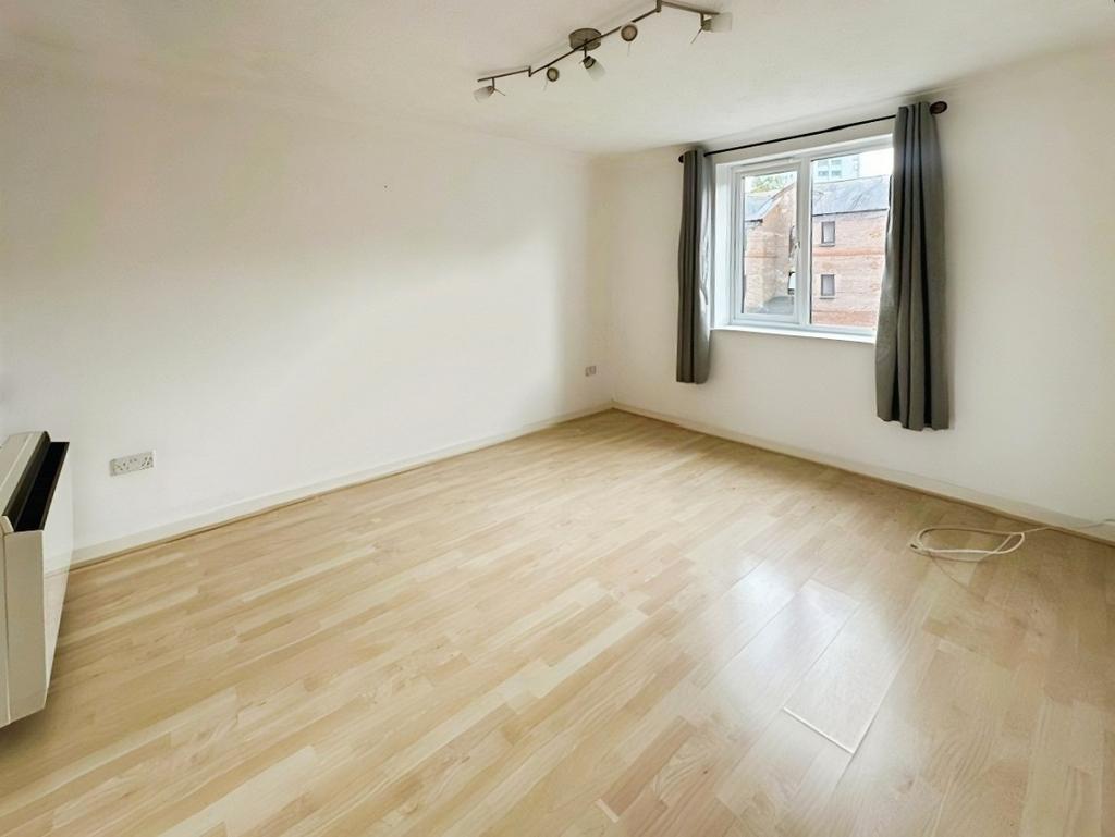 Apartment in Bristol - More