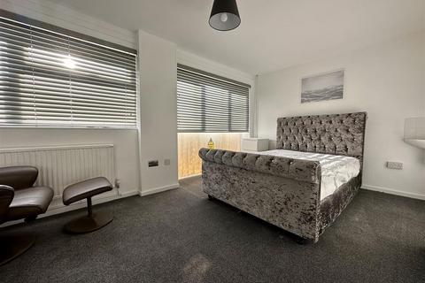 1 bedroom in a house share to rent, Victoria Close, Stevenage
