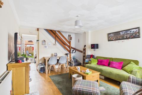 2 bedroom house for sale, Chestnut Close, Hardwicke, Gloucester, GL2