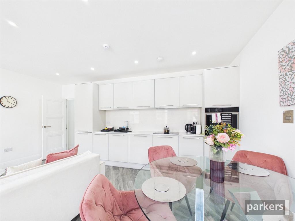 Apartment in Berkshire - View 5