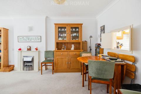 2 bedroom retirement property for sale, Bagshot Road, Ascot SL5