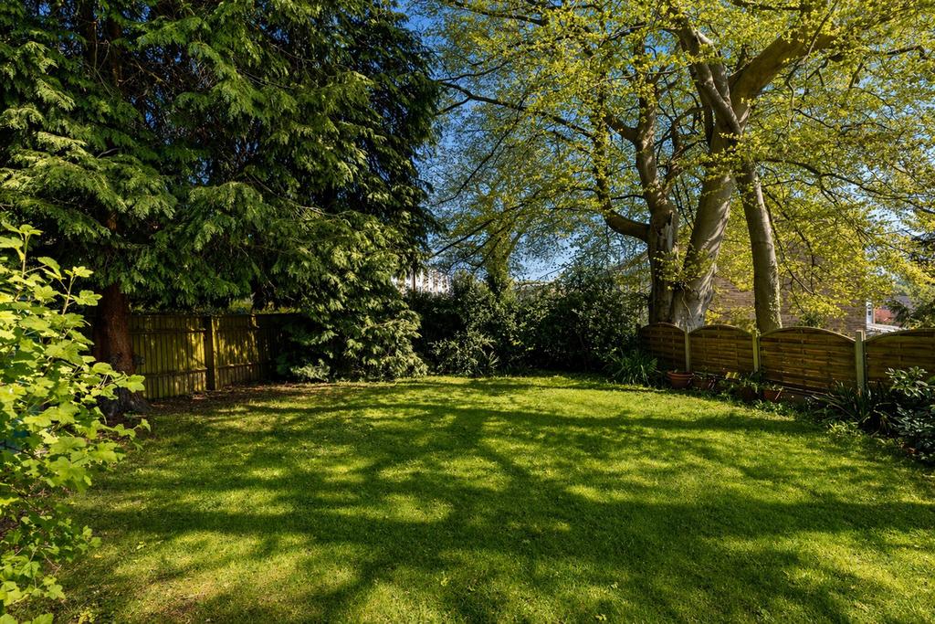 Hawkesworth Drive, Kenilworth, CV8 - View 2