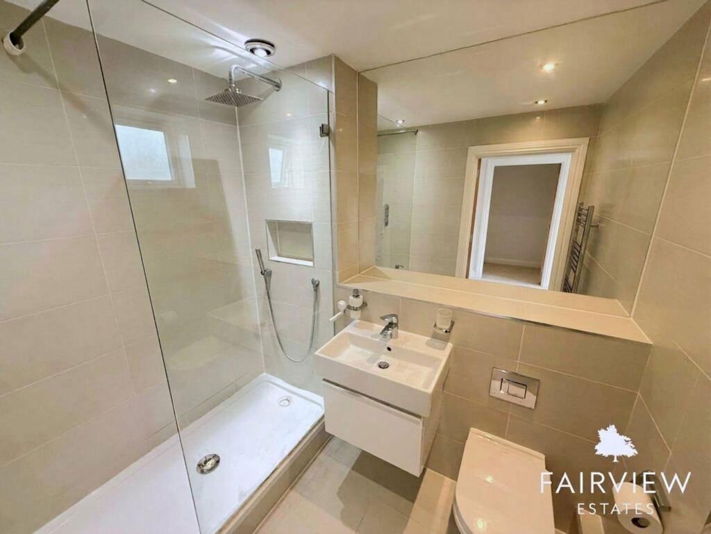 Apartment in Gedling, Nottinghamshire - View 2