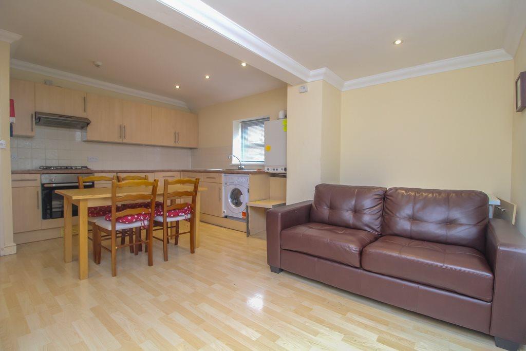 Apartment in Cardiff - View 2