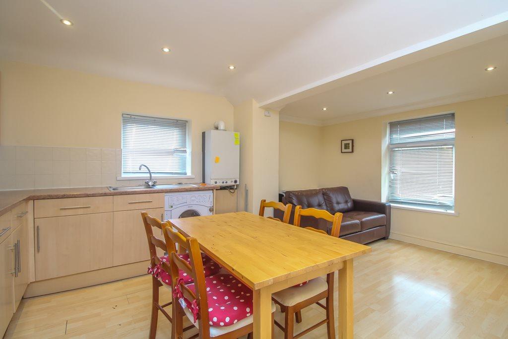 Apartment in Cardiff - View 4
