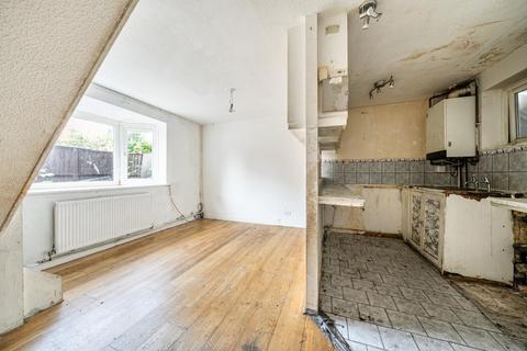 2 bedroom house for sale, Nickelby Close, London