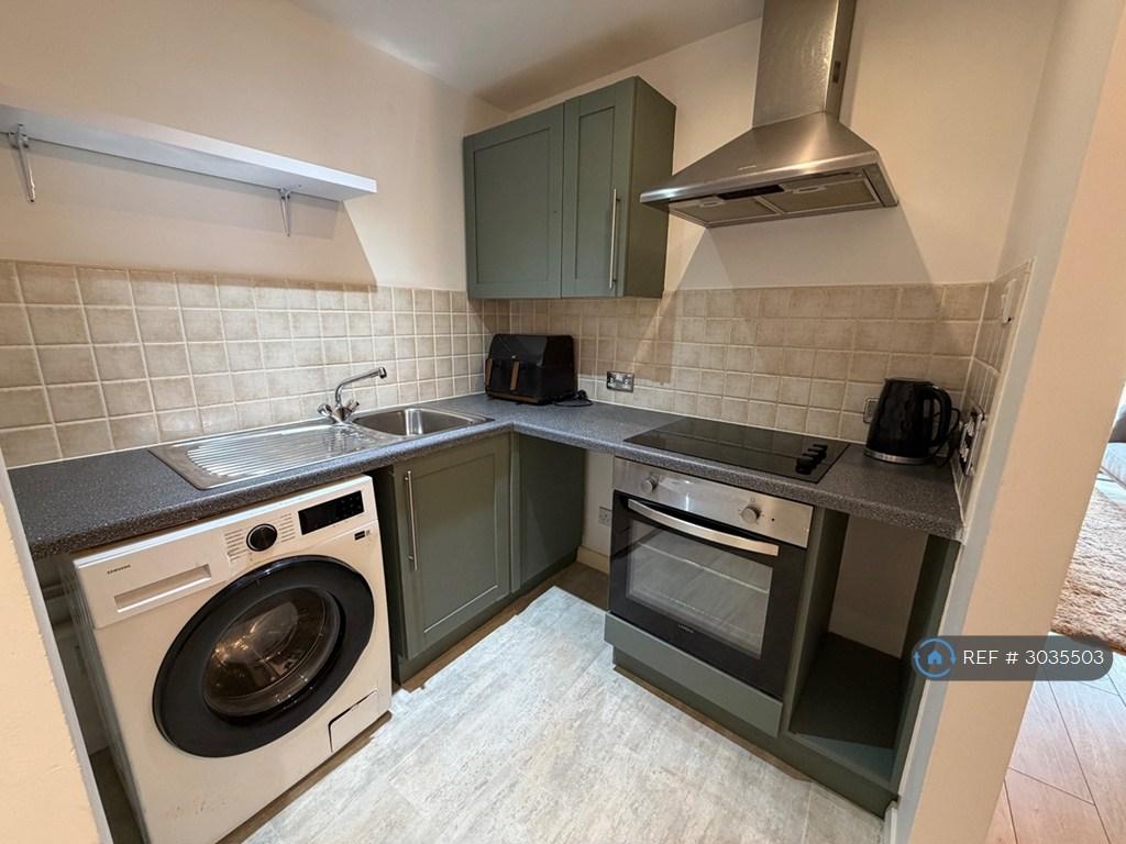 Apartment in Liverpool - View 5
