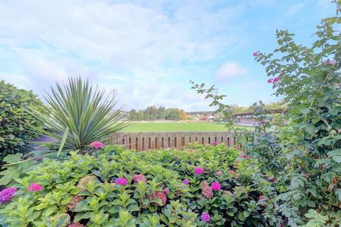 1 bedroom flat for sale, Strand Court, Bideford