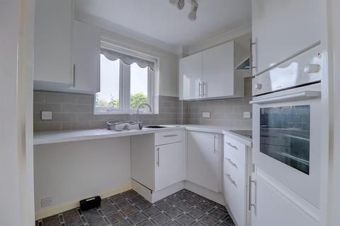 1 bedroom flat for sale, Strand Court, Bideford