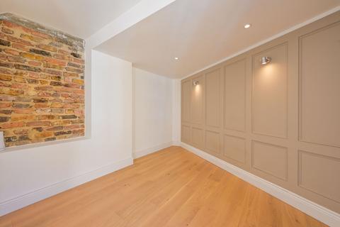 3 bedroom semi-detached house for sale, Chusan Place, Canary Wharf, London, E14