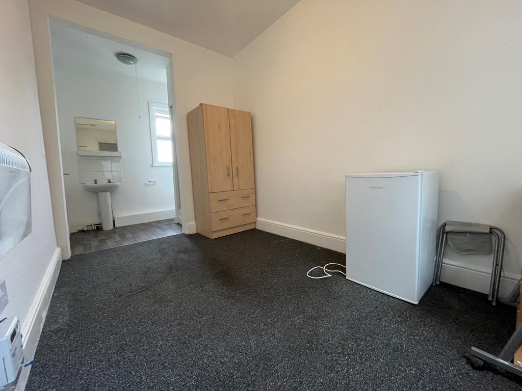 Apartment in BOURNEMOUTH - View 2