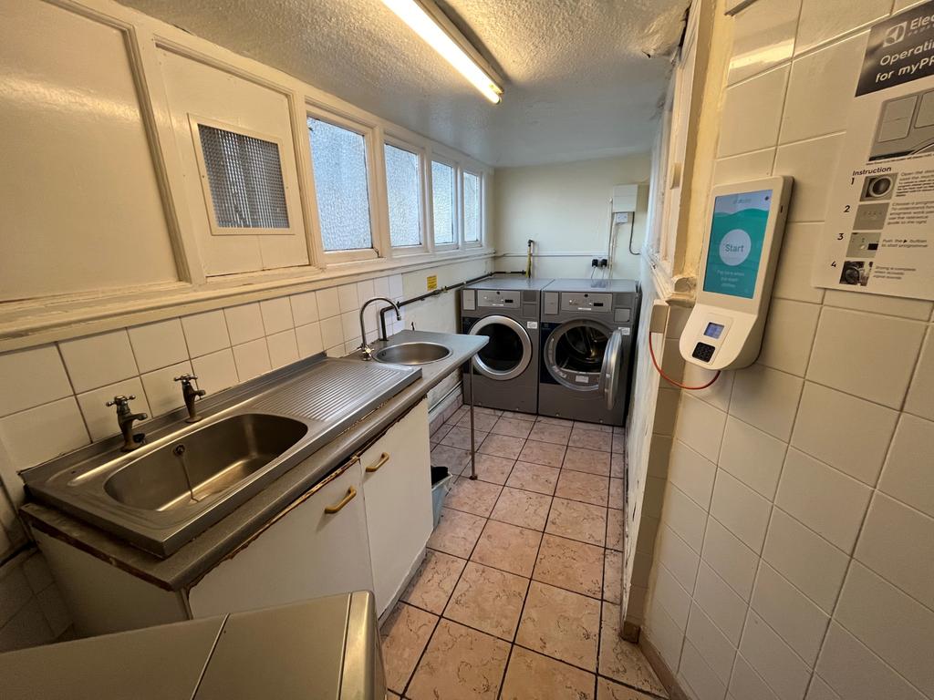 Apartment in BOURNEMOUTH - View 5