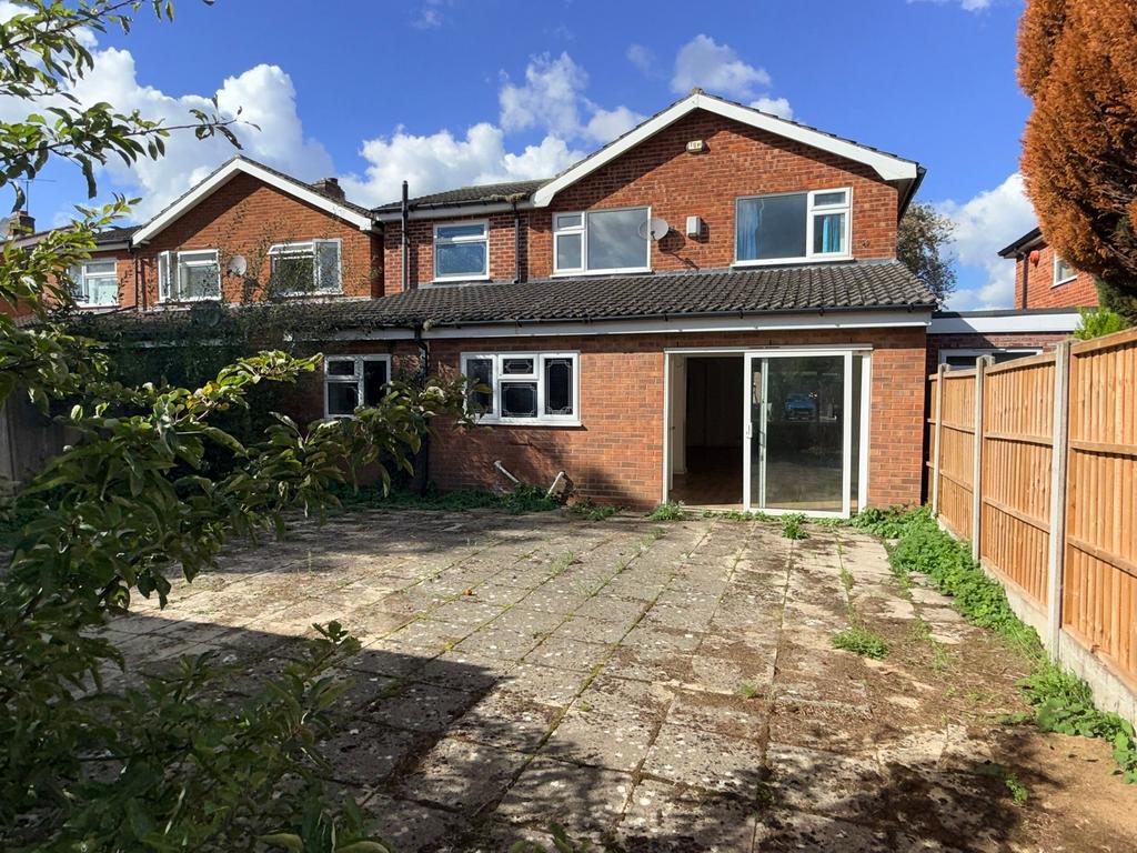 House in Oadby and Wigston, Leicestershire - View 4