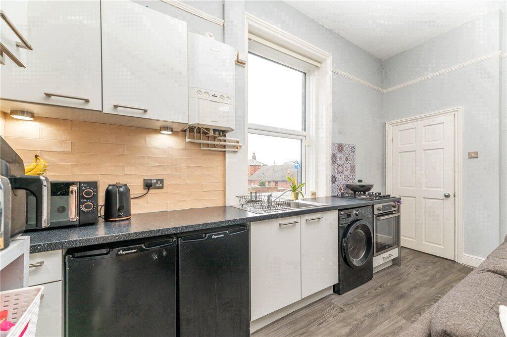 House in LEEDS - View 3