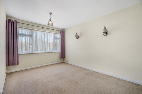 3 bedroom semi-detached house for sale, Russell Drive, Stanwell, Staines-upon-Thames, TW19