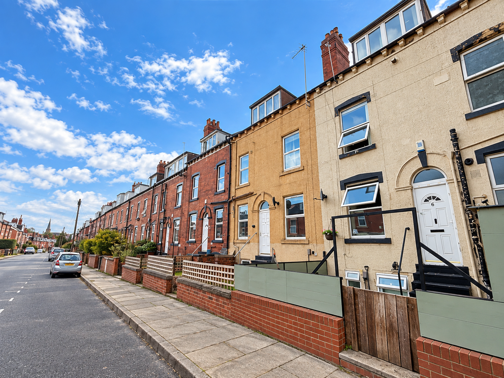House in Leeds - View 2