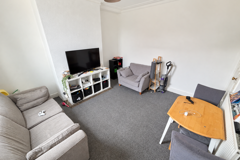 4 bedroom terraced house to rent, Beechwood Terrace, Leeds, LS4 2NG