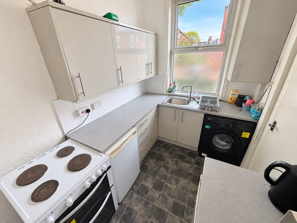 House in Leeds - View 4