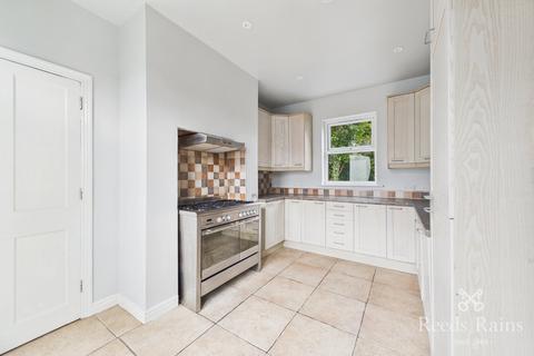 3 bedroom detached house to rent, Wood Lane, Sheffield S6