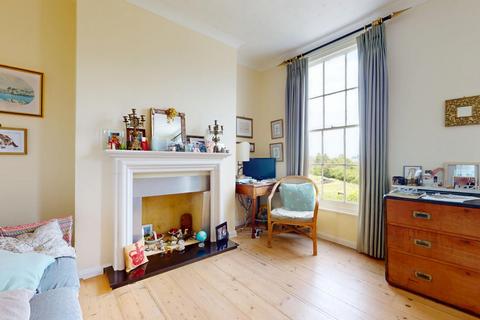 3 bedroom maisonette for sale, Milton Place, Gravesend