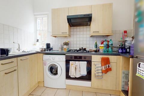 3 bedroom maisonette for sale, Milton Place, Gravesend
