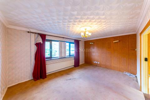 3 bedroom detached bungalow for sale, Hilary Rise, Pontywaun, Cross Keys, Newport. NP11