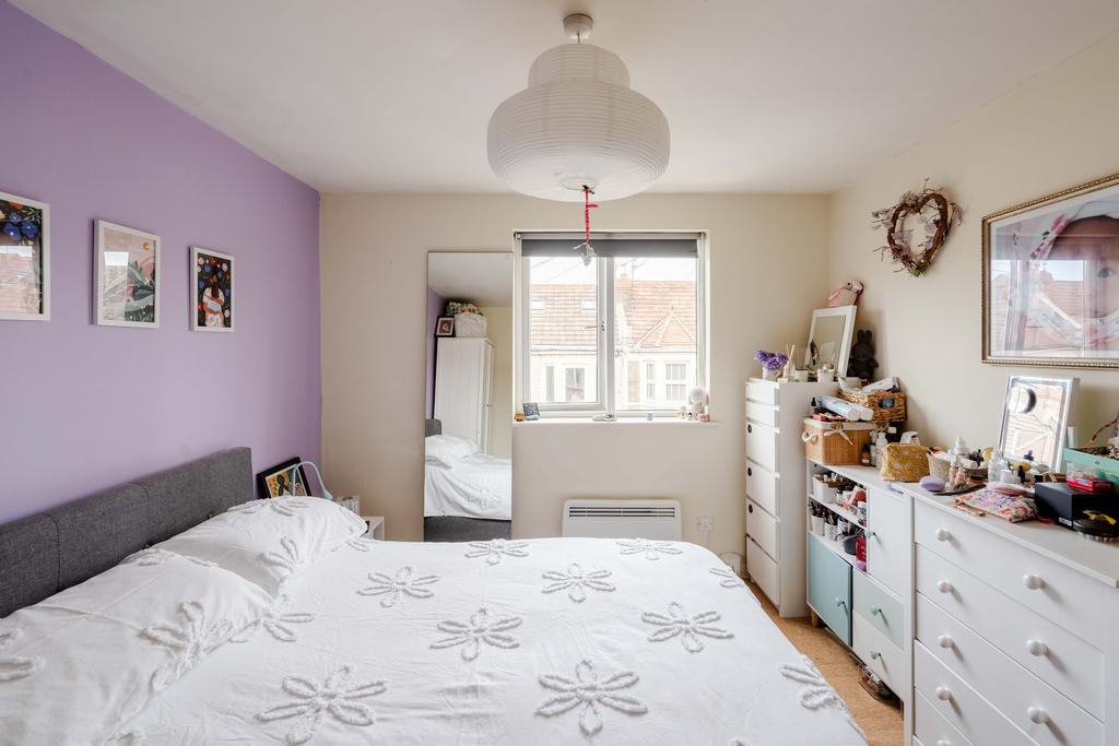 Apartment in Bristol - More