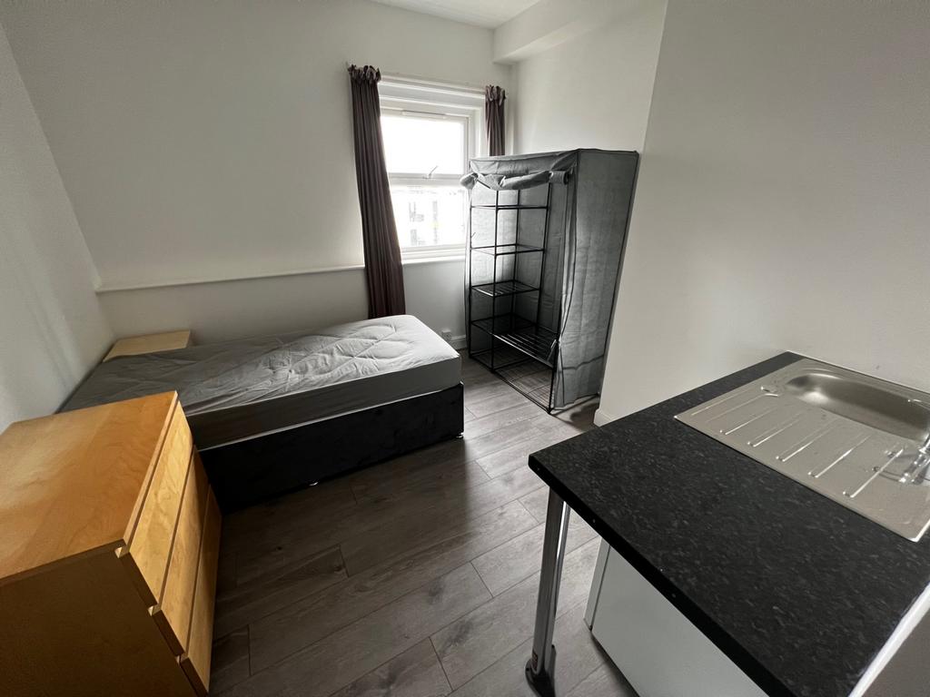 Apartment in BOURNEMOUTH - View 2