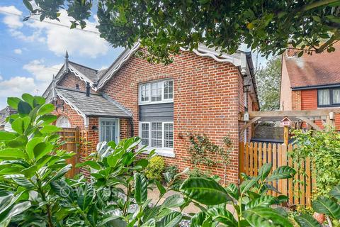 2 bedroom link detached house for sale, Ashford Road, Tenterden TN30