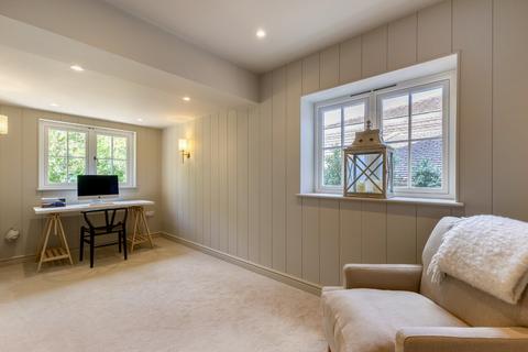4 bedroom detached house for sale, Stream Farm Close, Lower Bourne, Farnham, Surrey, GU10