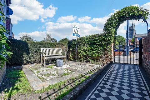 3 bedroom end of terrace house for sale, Station Road, Tenterden TN30