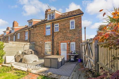 3 bedroom end of terrace house for sale, Station Road, Tenterden TN30