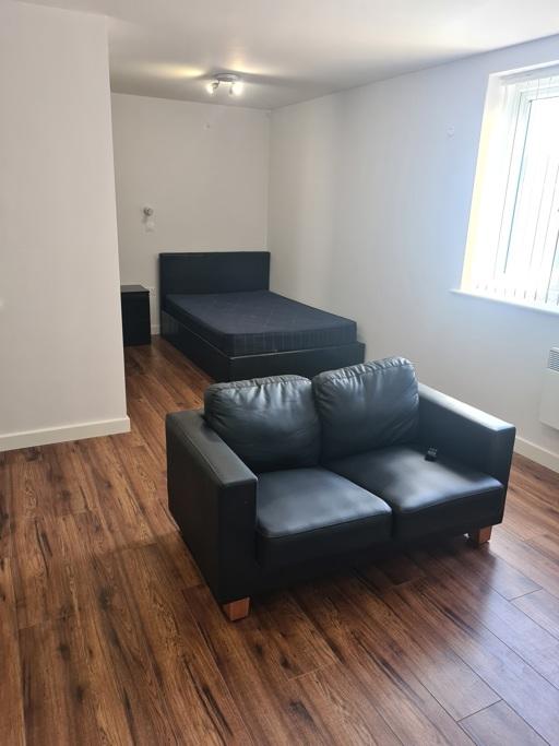 Apartment in Leicester - View 3