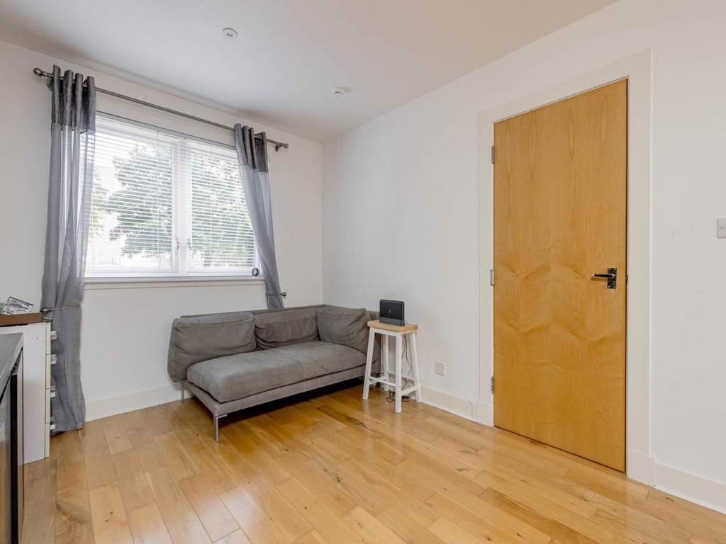 Apartment in Edinburgh - View 3