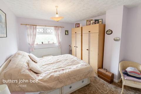 3 bedroom semi-detached house for sale, Christleton Avenue, Crewe