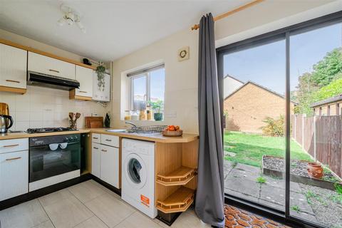 2 bedroom terraced house for sale, Blackberry Close, Chippenham