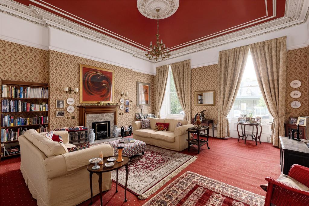 Apartment in Edinburgh - View 3