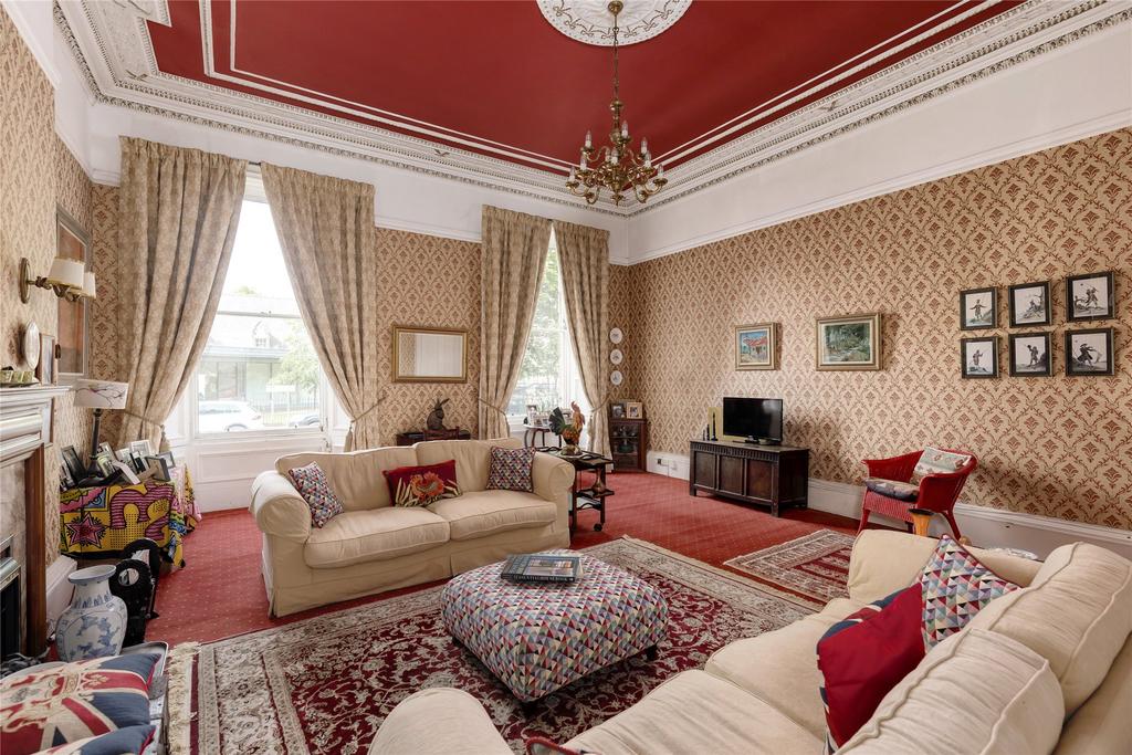 Apartment in Edinburgh - View 4