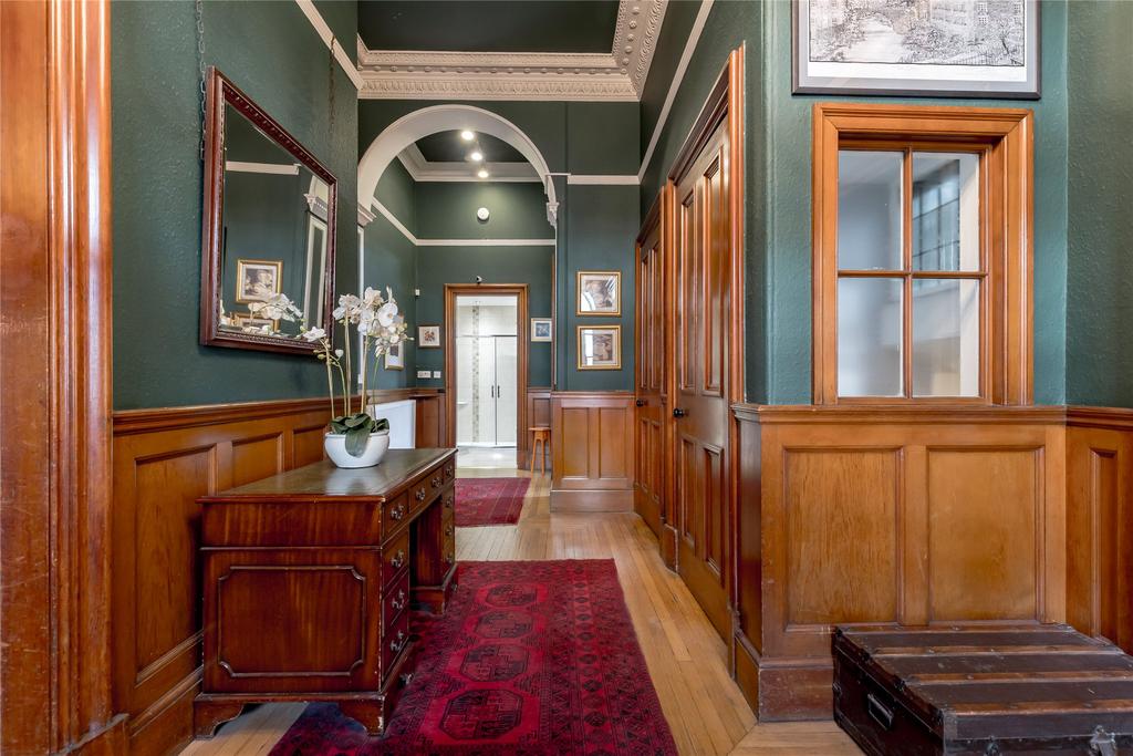 Apartment in Edinburgh - View 5