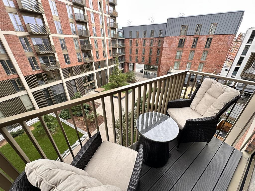 Apartment in Salford, Blackfriars, Ordsall - View 3
