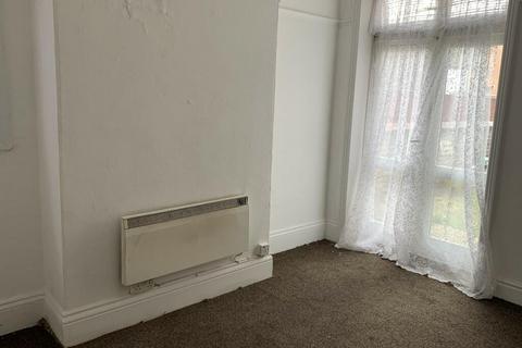 1 bedroom ground floor flat to rent, Bloxwich Road, Walsall WS3