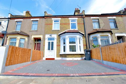 5 bedroom terraced house to rent, Khartoum Road, Ilford, IG1