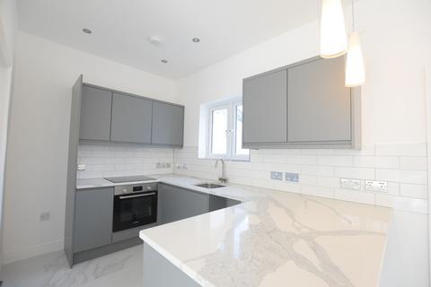 5 bedroom terraced house to rent, Khartoum Road, Ilford, IG1