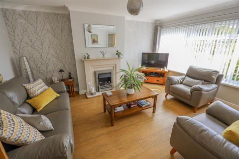 3 bedroom detached house for sale, 10 Maes Lloi, Aberthin, Cowbridge, Vale Of Glamorgan, CF71 7HA