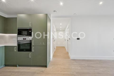 2 bedroom apartment to rent, Redwood Tower, Twelve Trees Park, London, E16