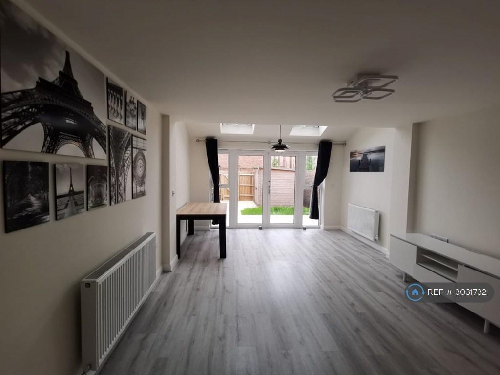 House in Cambridge - View 2