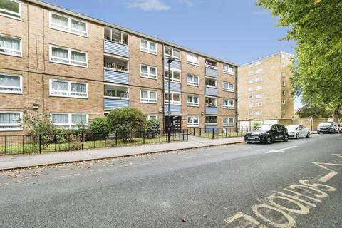 3 bedroom flat for sale, Lawrence Avenue, Manor Park, London, E12