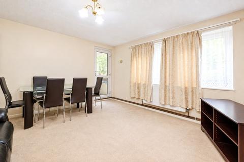 3 bedroom flat for sale, Lawrence Avenue, Manor Park, London, E12